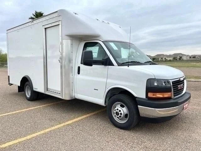 2023 GMC Savana 3500 159" WB's photo
