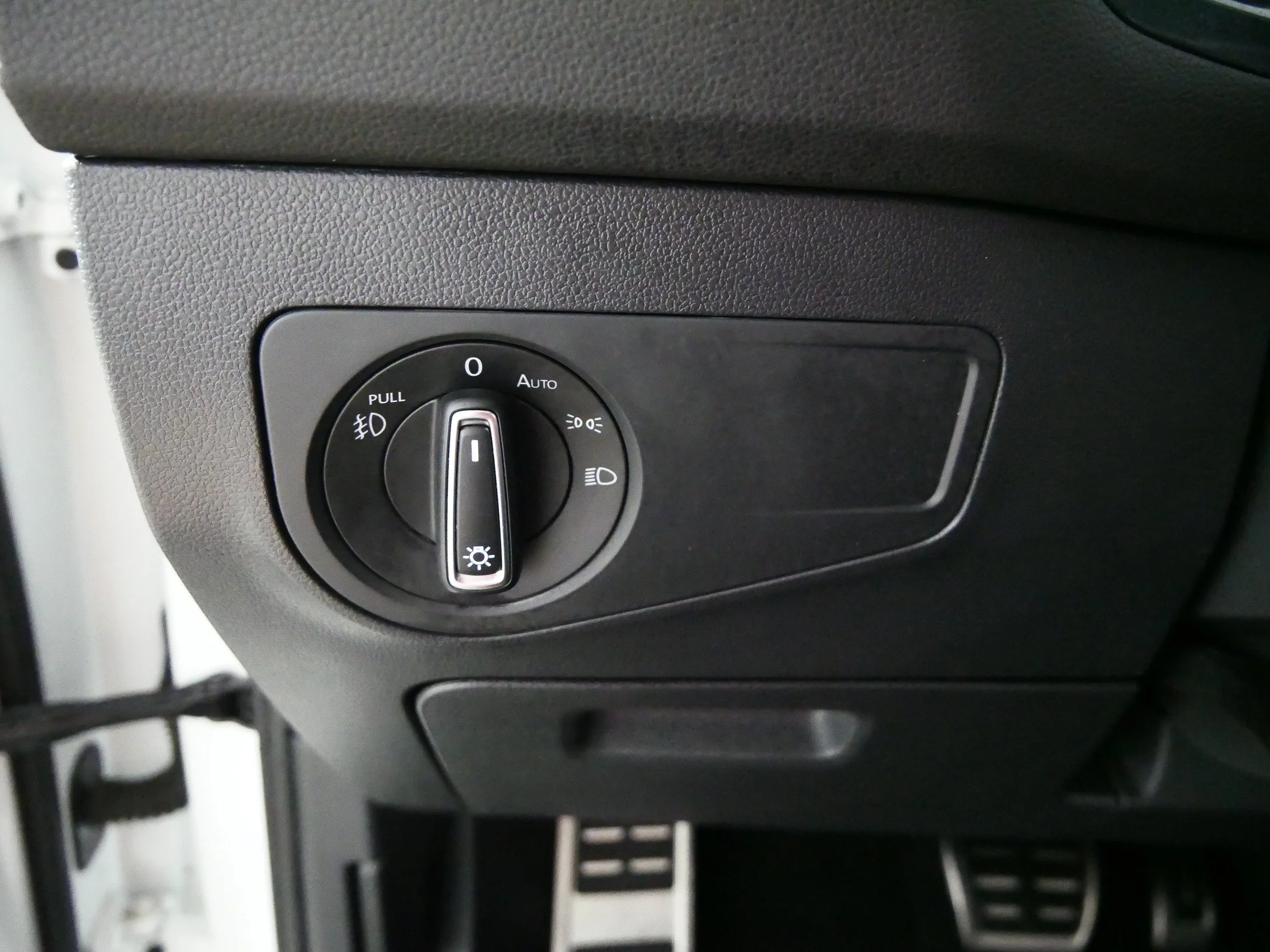 Used 2021 Pure White Volkswagen SE R-Line Black image 26