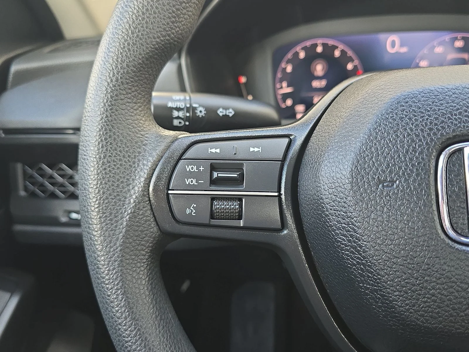 2024 Honda Accord LX - Photo 16