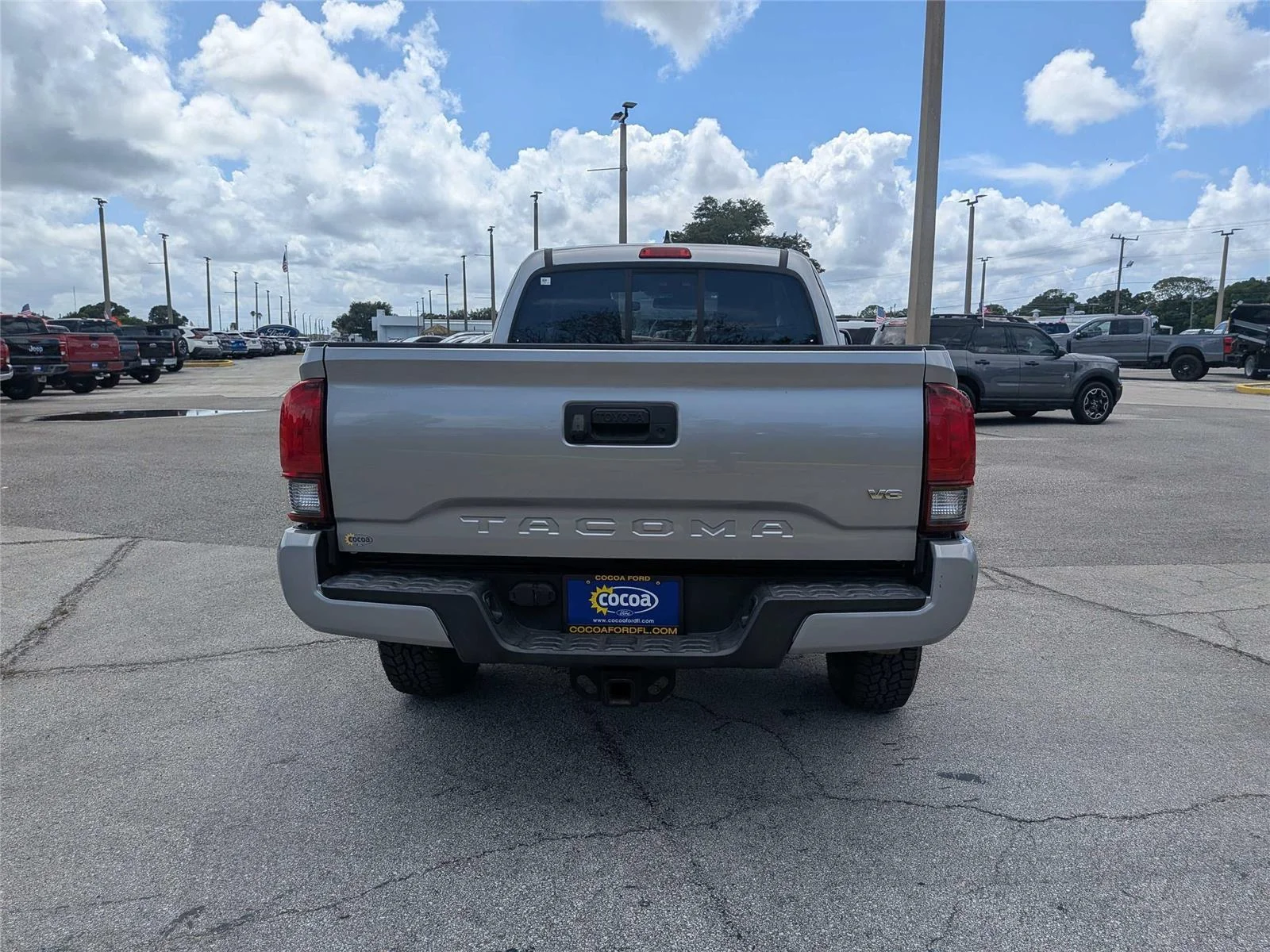 Used 2019 Silver Toyota SR image 4