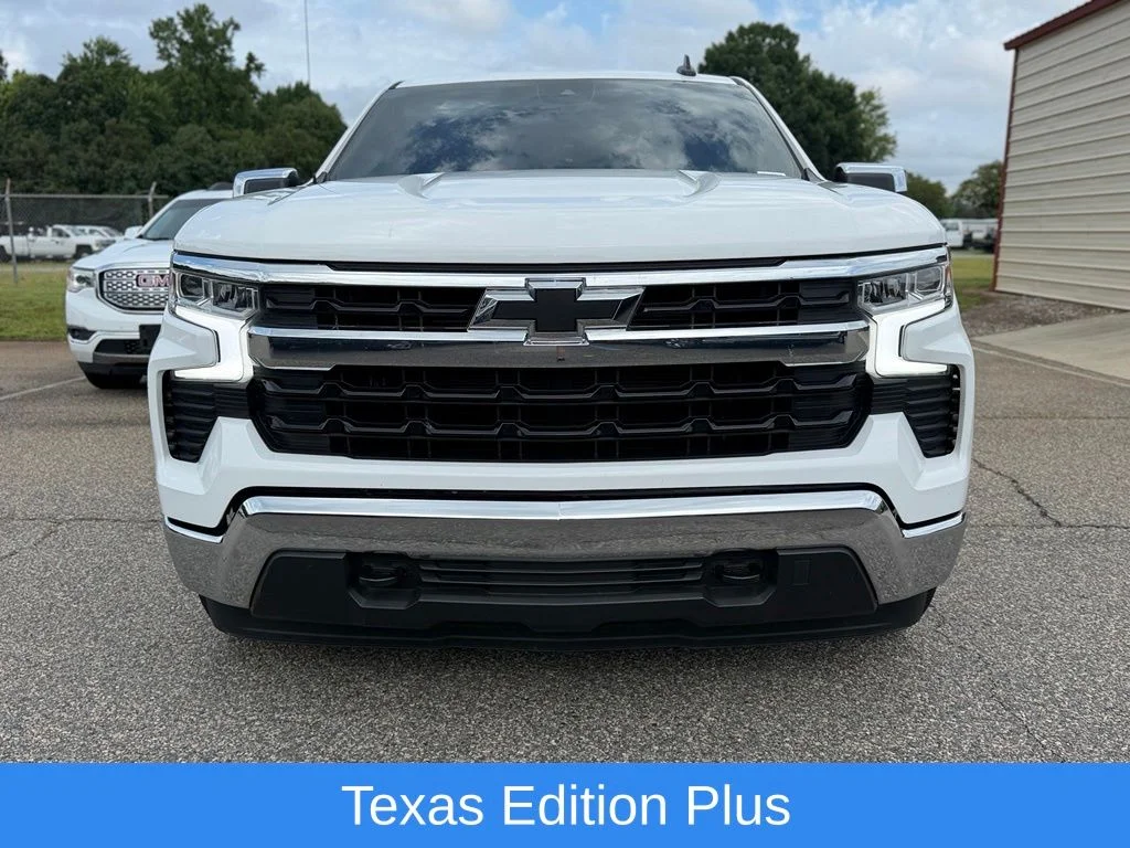 Used 2024 White Chevrolet LT image 13
