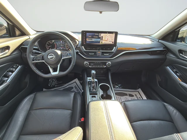 Certified Used 2024 White Nissan 2.0 SR image 9