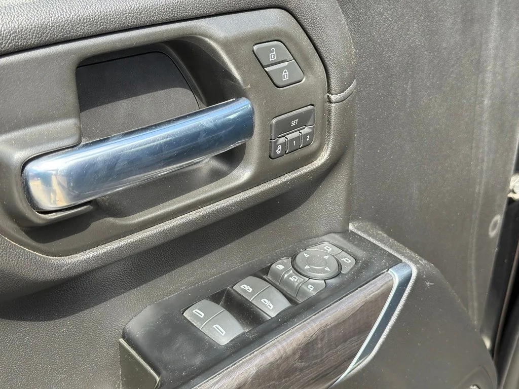 Used 2020 Black Chevrolet LTZ image 13