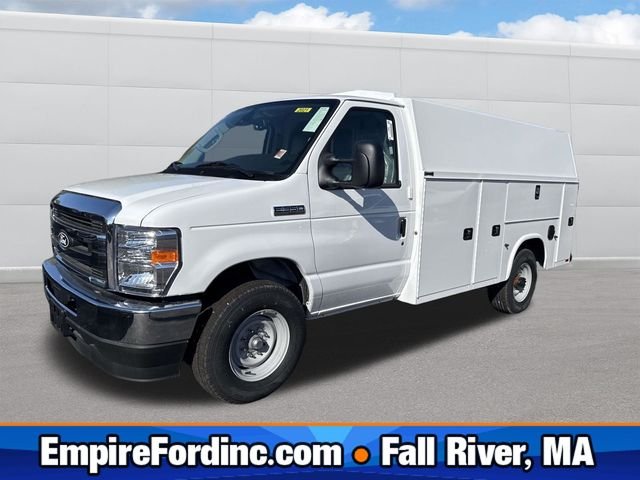 2026 Ford E-Series SRW E-350 Super Duty 138 in WB's photo