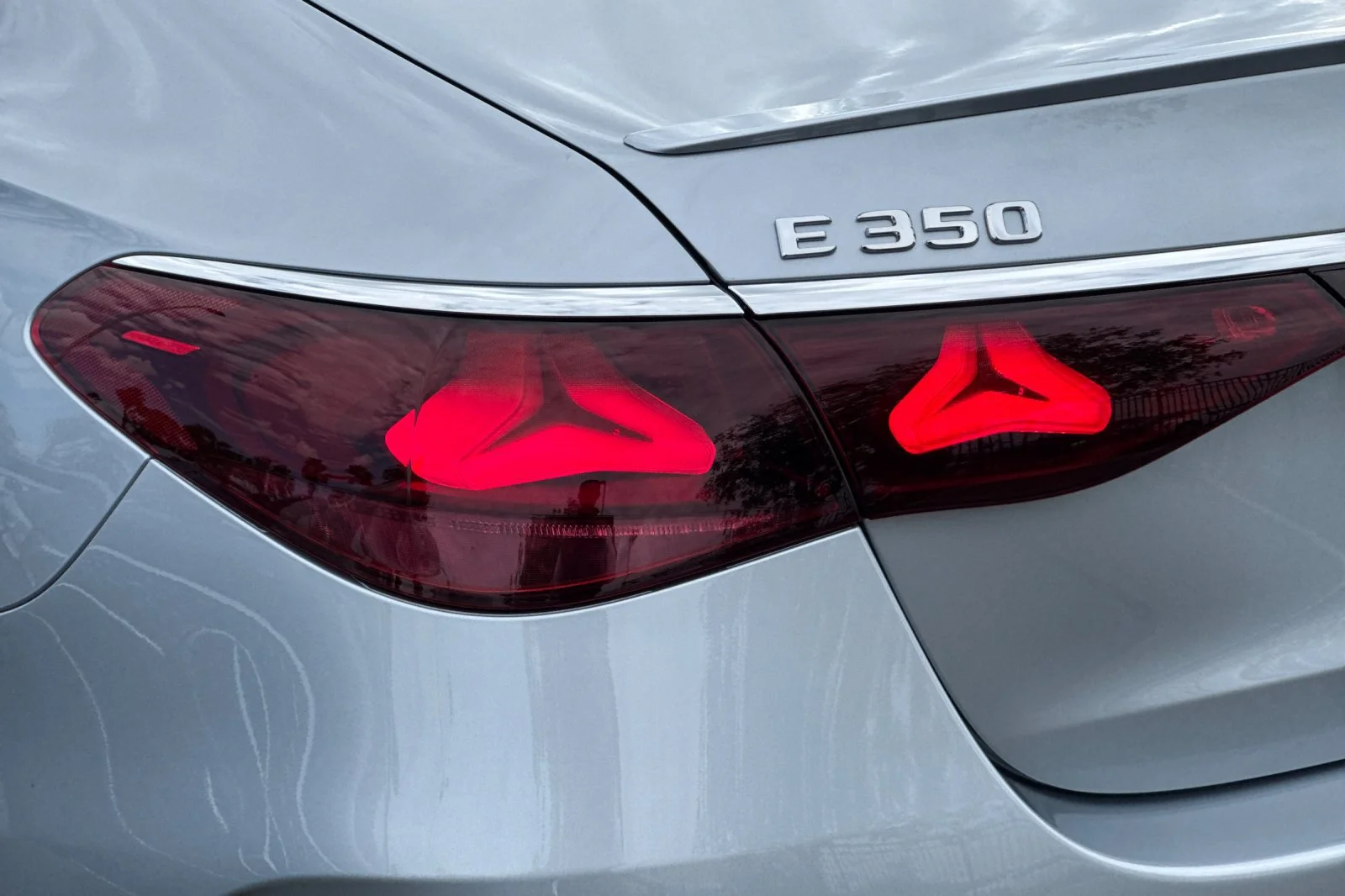 New 2027 Cirrus Silver Metallic Mercedes-Benz E 350 image 23