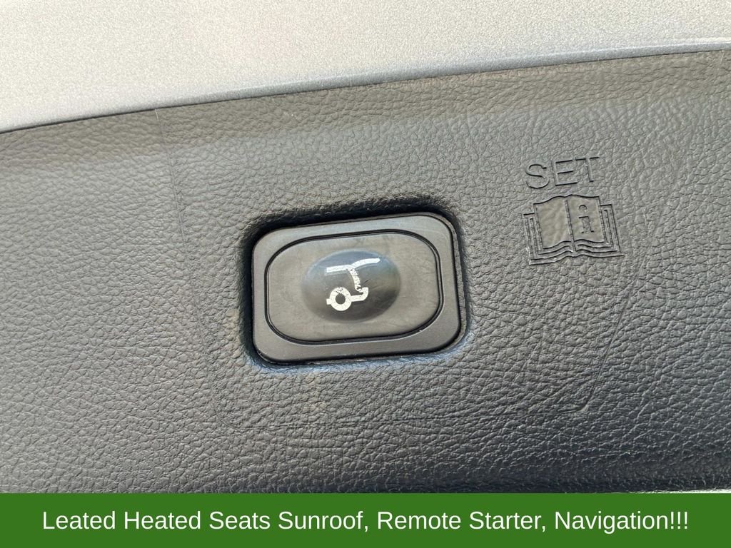 Used 2022 Silver Ford SEL image 15
