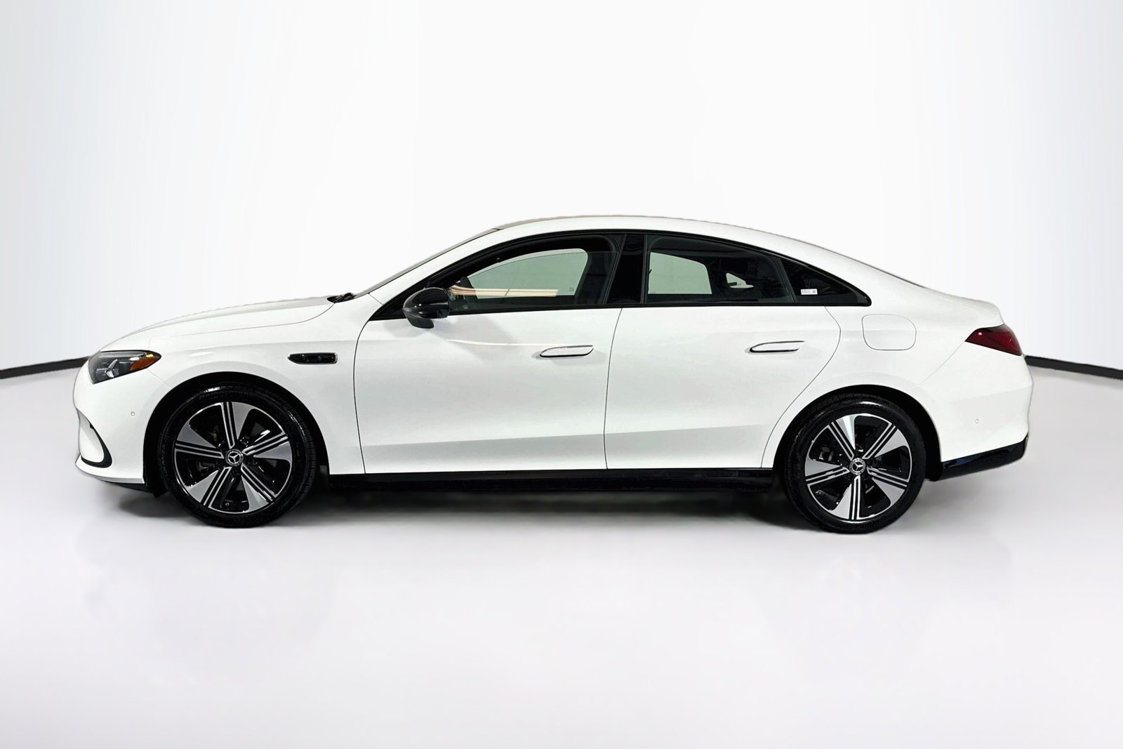 New 2027 Polar White Mercedes-Benz CLA 220 Hybrid image 8