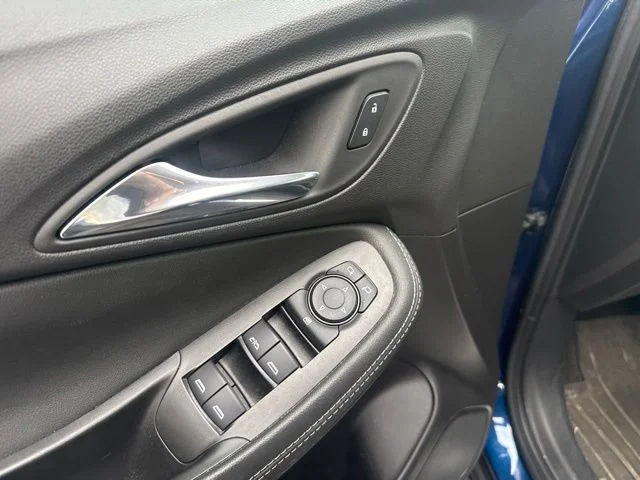 Used 2023 Blue Buick Preferred image 11