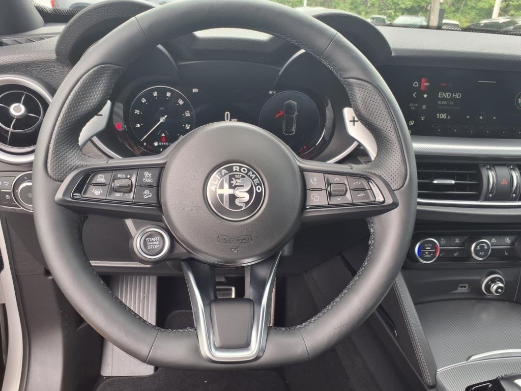 2025 Alfa Romeo Stelvio Base - Photo 16