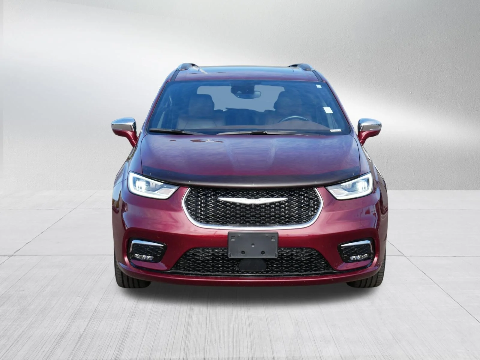Used 2021 Velvet Red Pearlcoat Chrysler Limited image 2