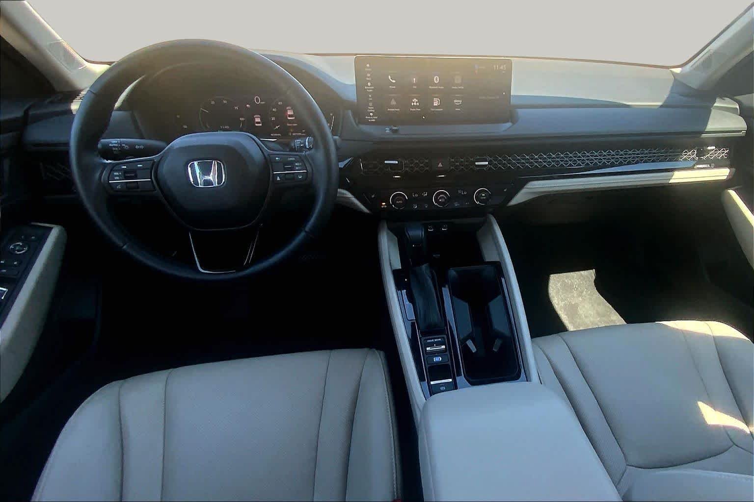 Used 2026 Radiant Red Metallic Honda EX-L image 16