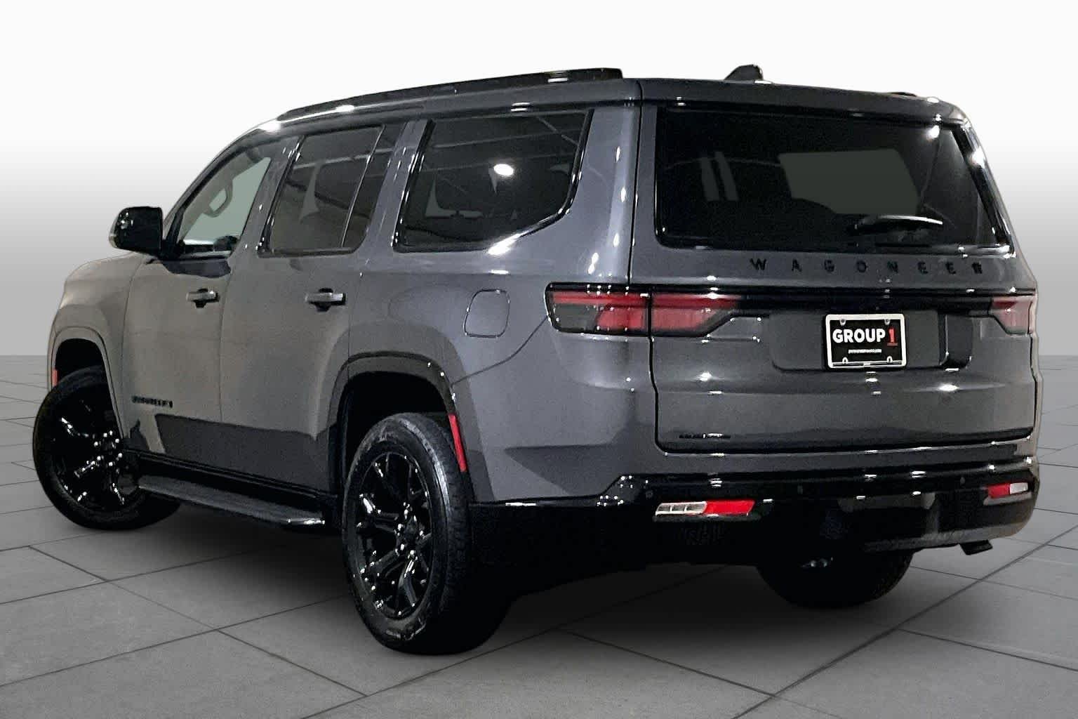 Used 2023 Baltic Gray Metallic Clearcoat Jeep Series II Carbide image 11