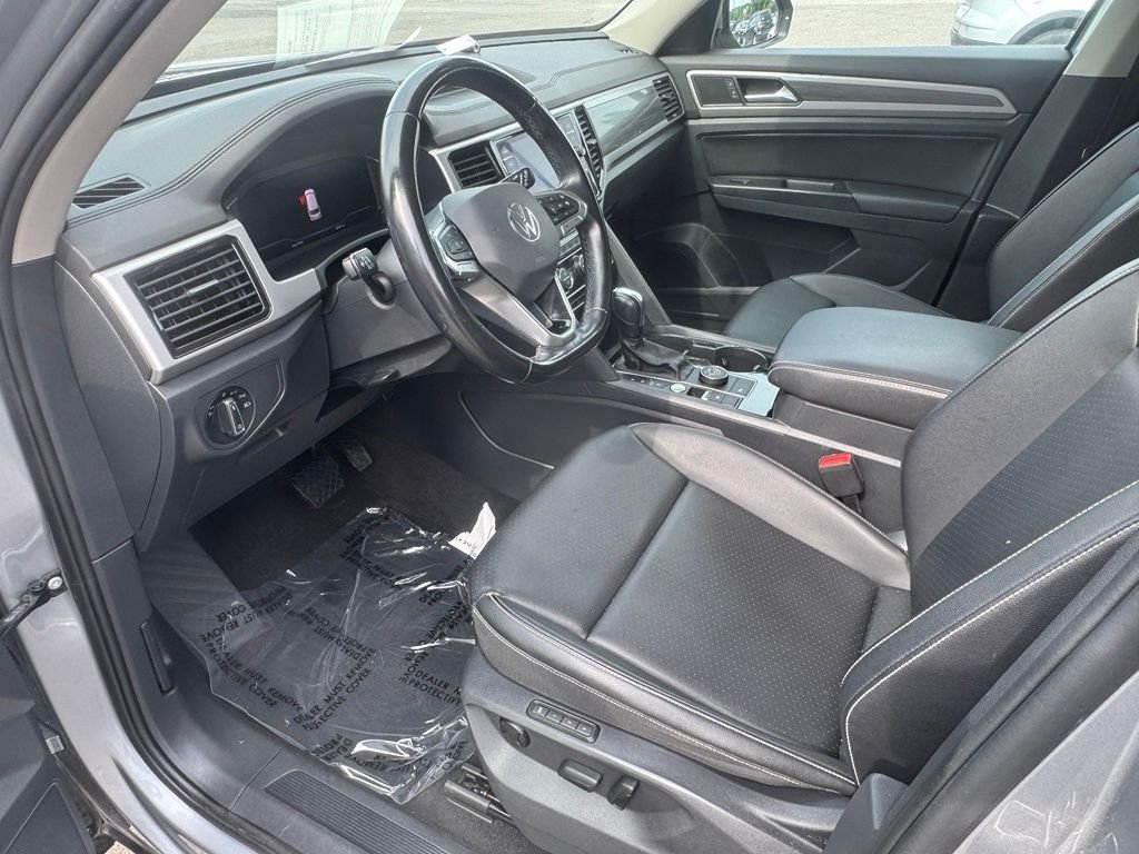 Used 2021 Silver Volkswagen 2.0T SEL image 10