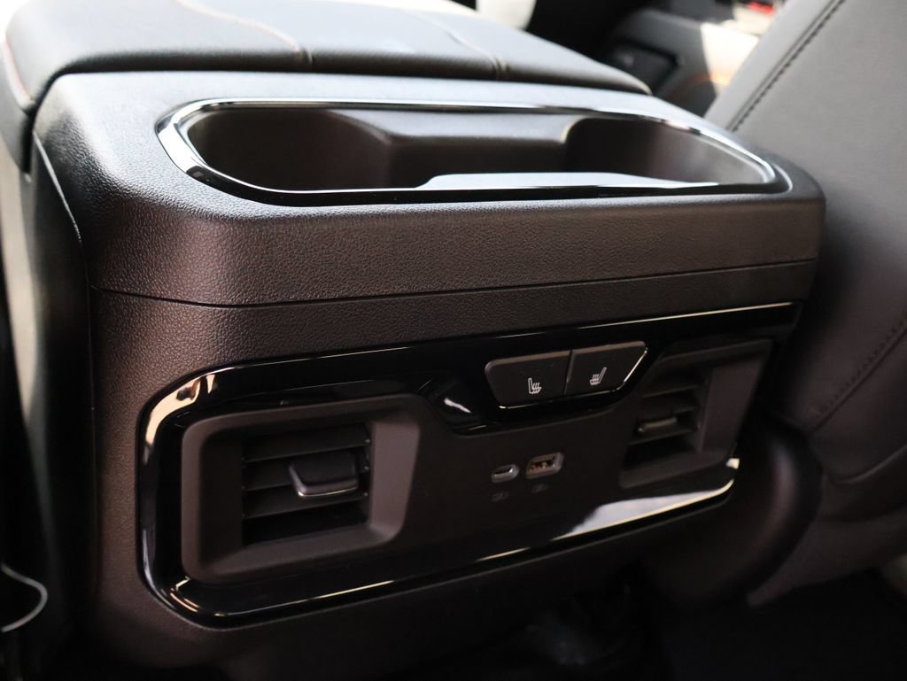 2026 GMC Sierra 1500 AT4 - Photo 10