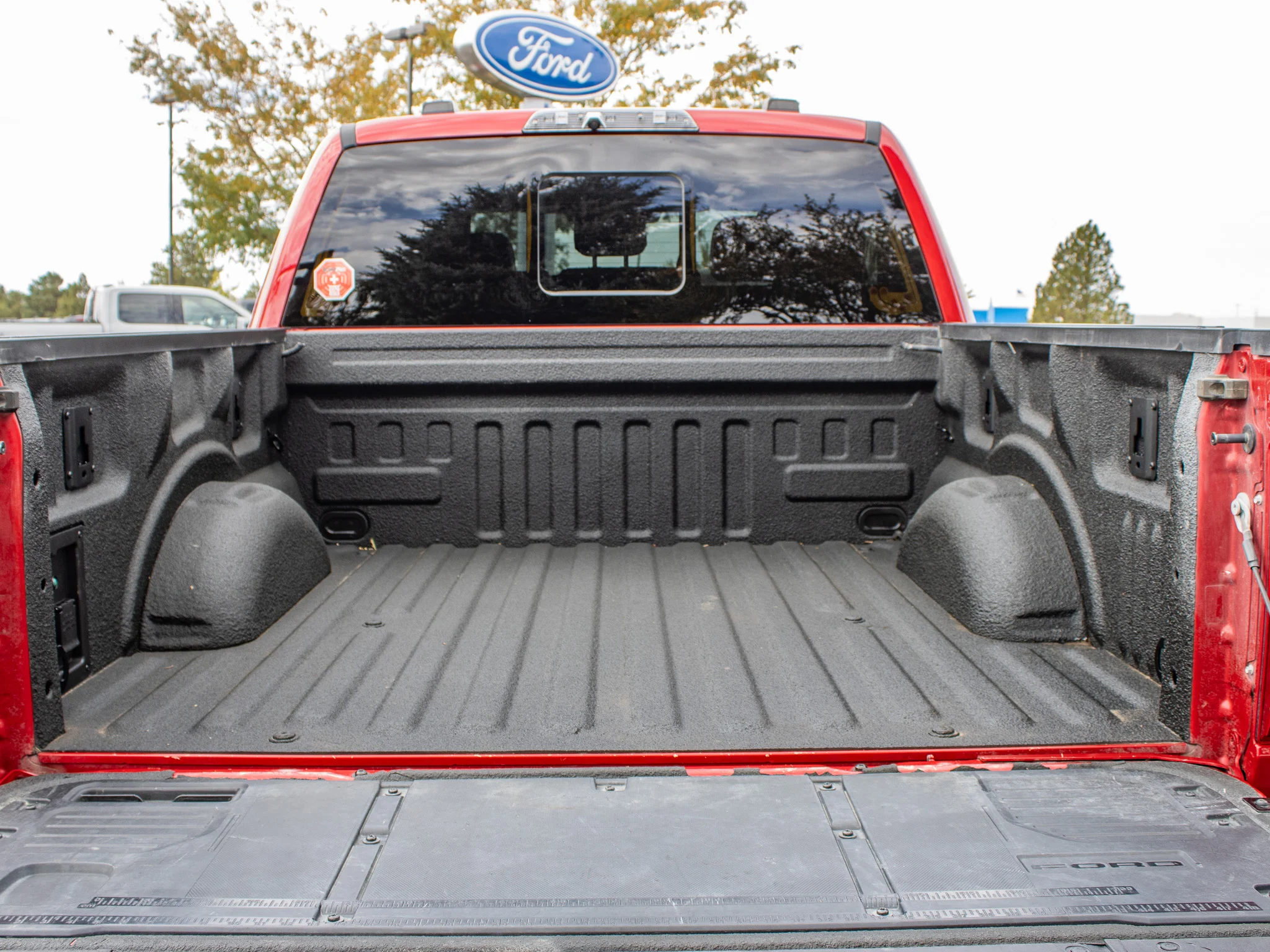 Used 2023 Rapid Red Metallic Tinted Clearcoat Ford Raptor image 11