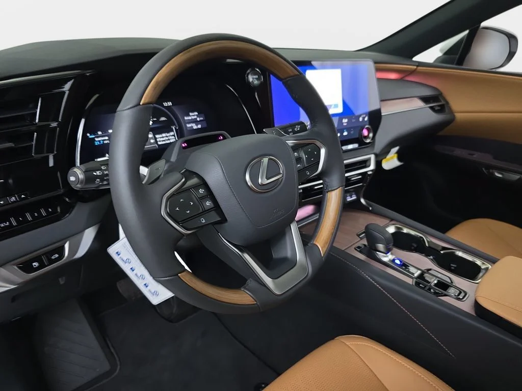 New 2026 Eminent White Pearl Lexus PREMIUM PLUS image 16