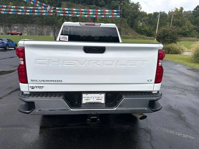 Used 2025 Summit White Chevrolet LT image 6