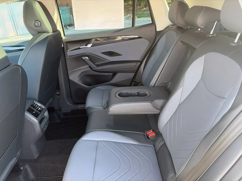 New 2027 Silver Volkswagen SE image 16