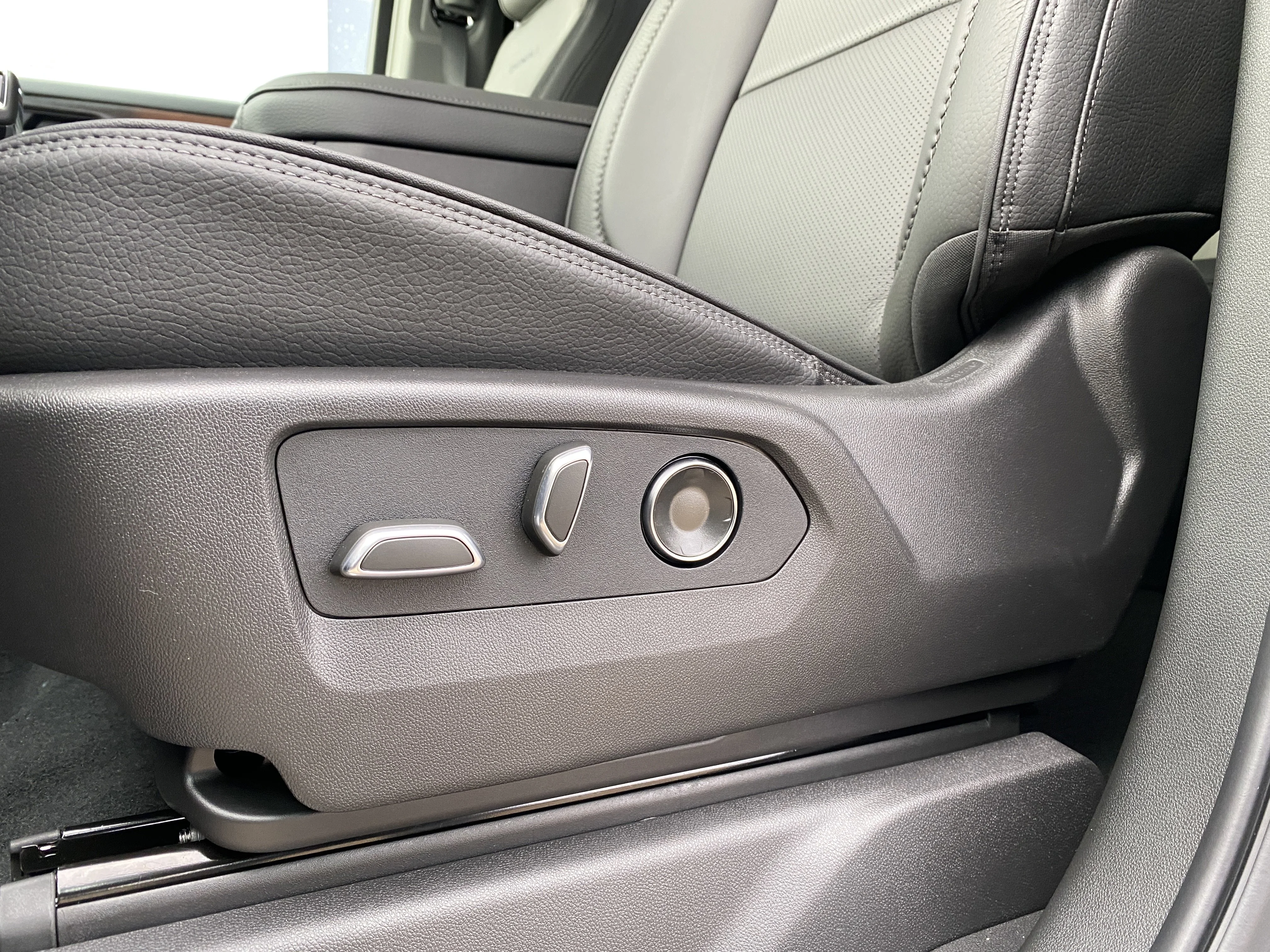 New 2026 STERLING METALLIC GMC Denali image 28