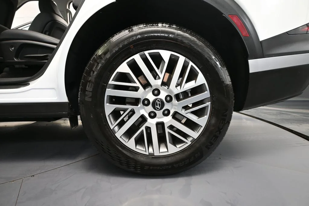 Used 2026 White Hyundai SEL Lite Roof Damage image 10