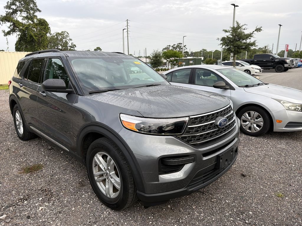 Used 2022 Gray Ford XLT image 3