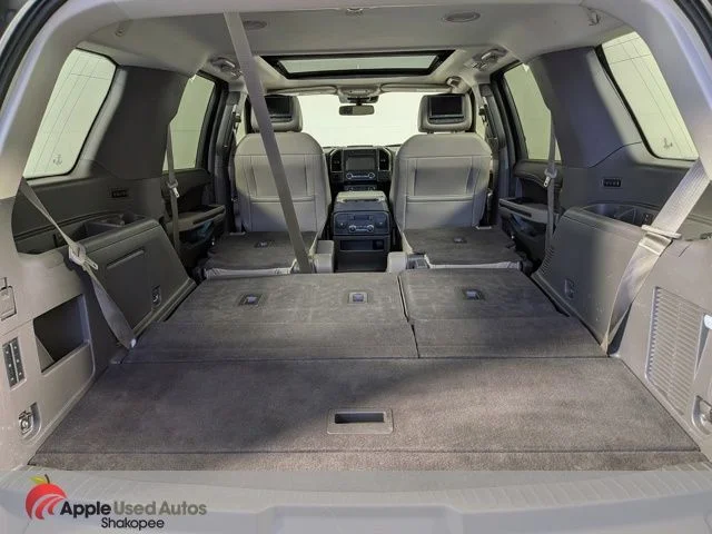 Used 2018 White Ford Limited image 10