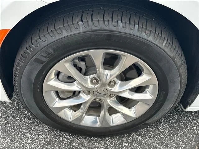Used 2023 White Chrysler Touring L image 34