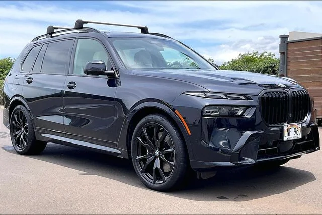 Used 2024 Black BMW xDrive40i image 2