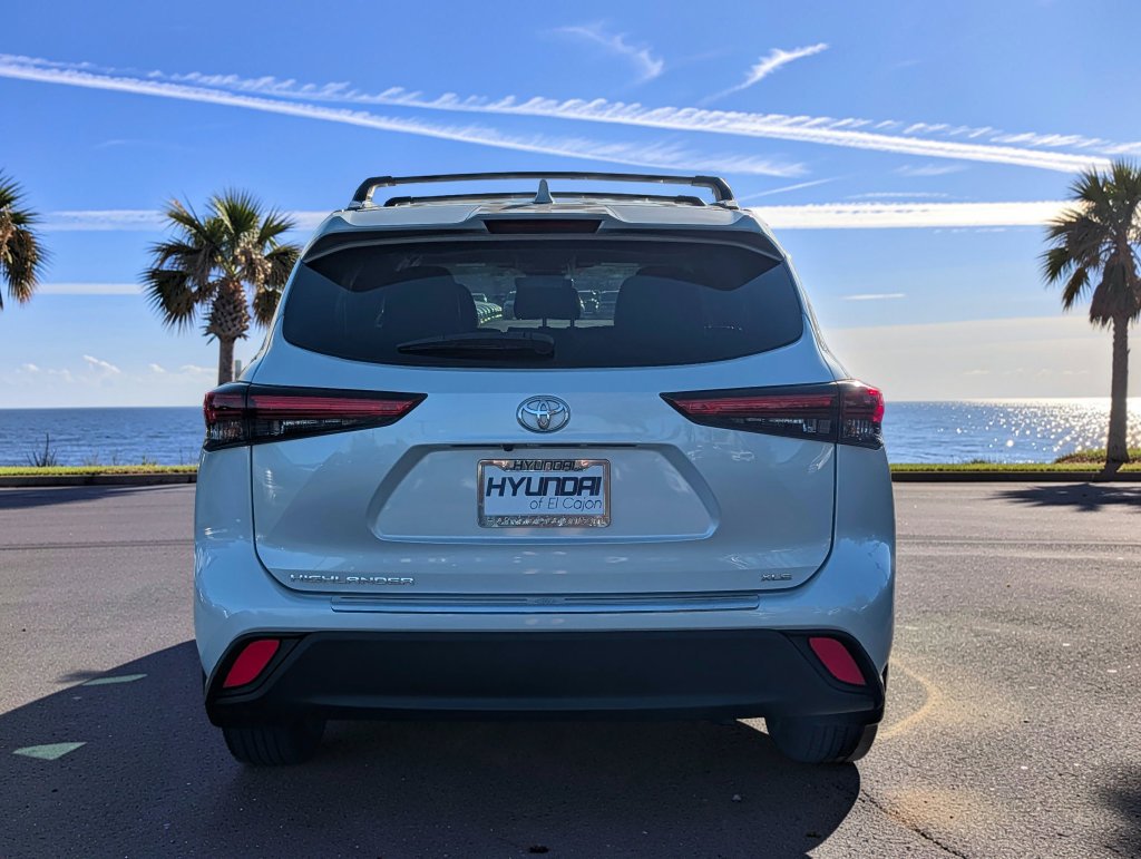 2022 Toyota Highlander XLE - Photo 6