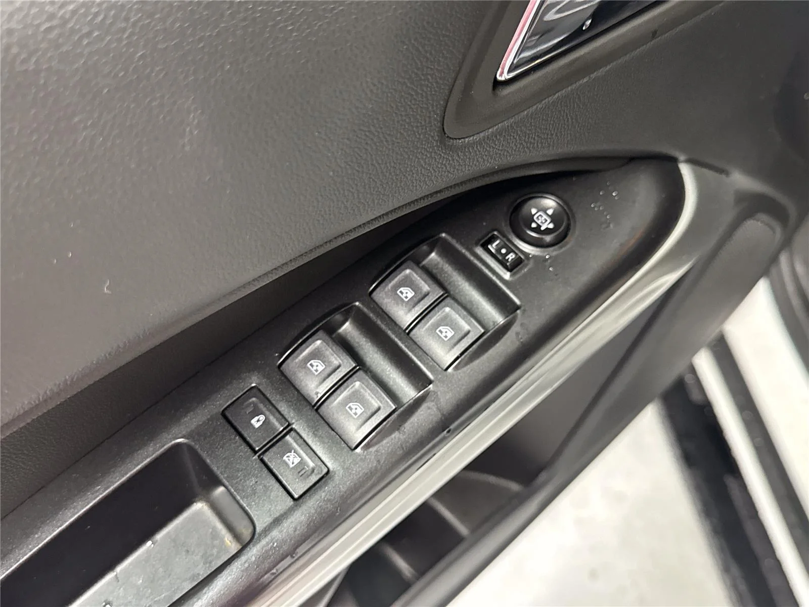 Used 2022 Summit White Chevrolet 4WD ZR2 image 17