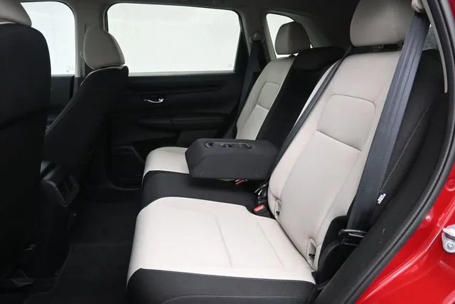 Used 2023 White Honda EX image 22