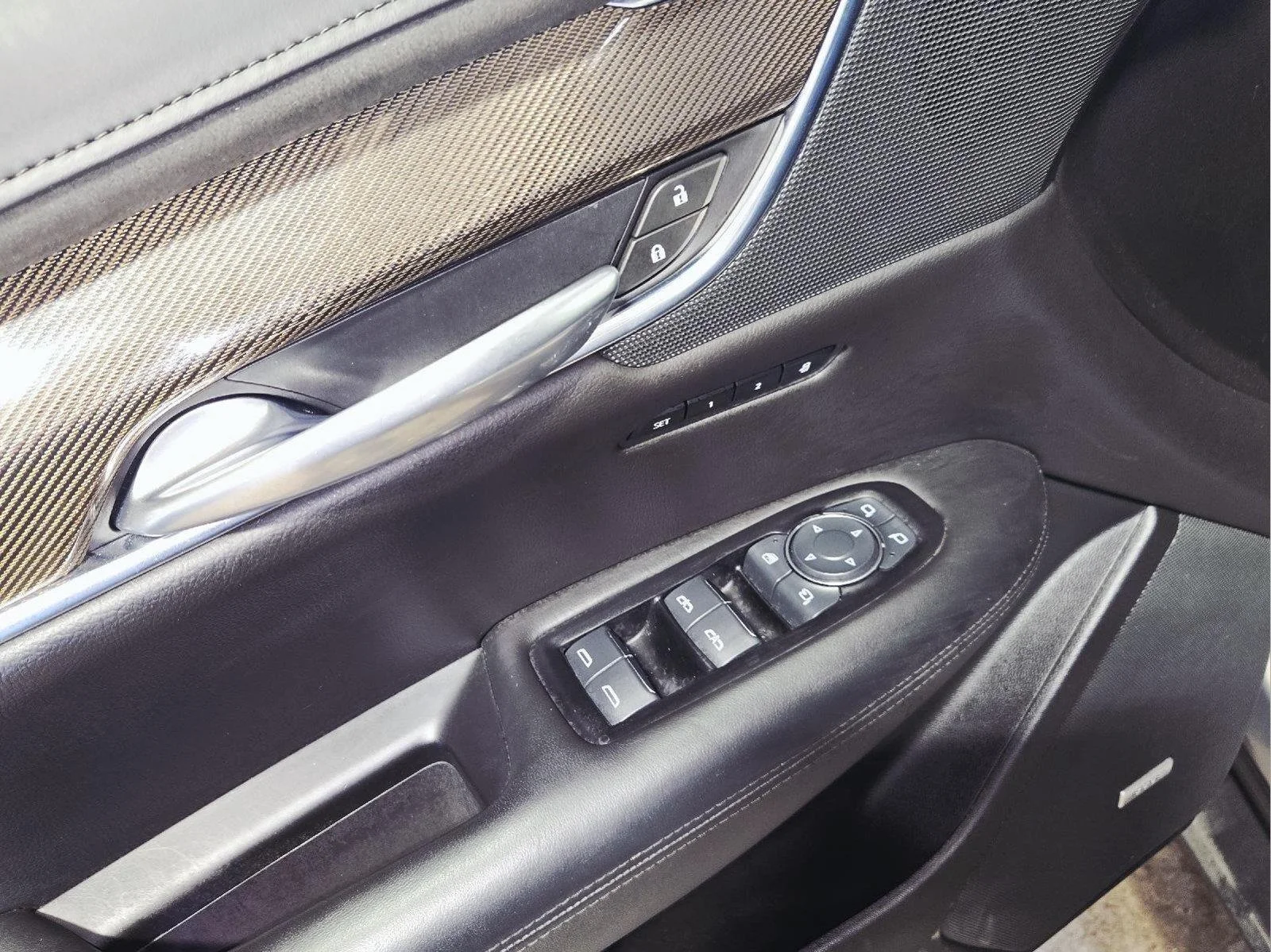 Used 2019 Bronze Dune Metallic Cadillac Platinum AWD image 19