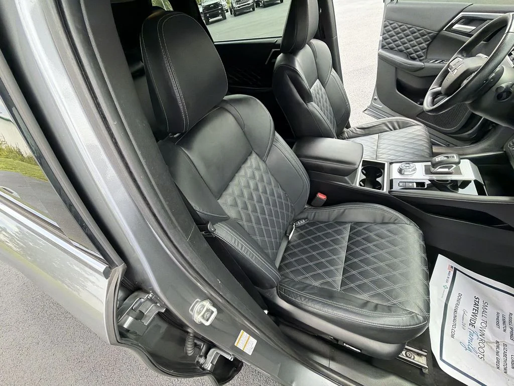 Used 2022 Gray Mitsubishi SEL image 30