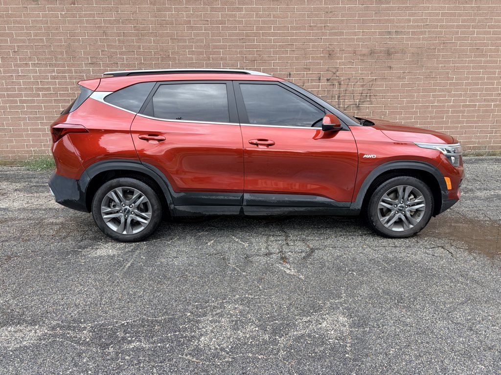 Used 2023 Mars Orange Kia S image 6