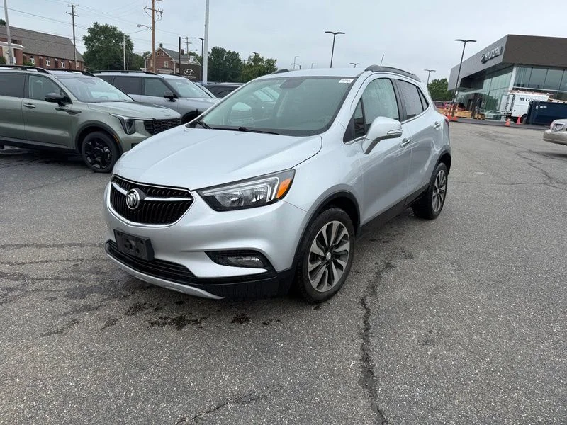 Used 2017 Silver Buick Preferred II image 3