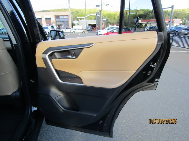 Used 2025 Midnight Black Metallic Toyota XLE Premium image 26
