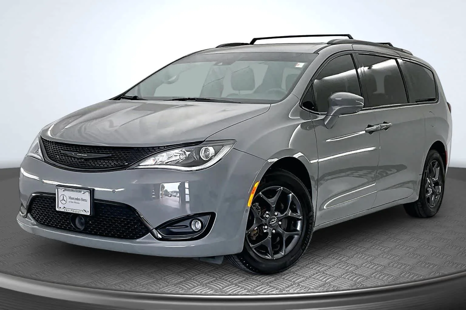2020 Chrysler Pacifica Touring L Plus's photo