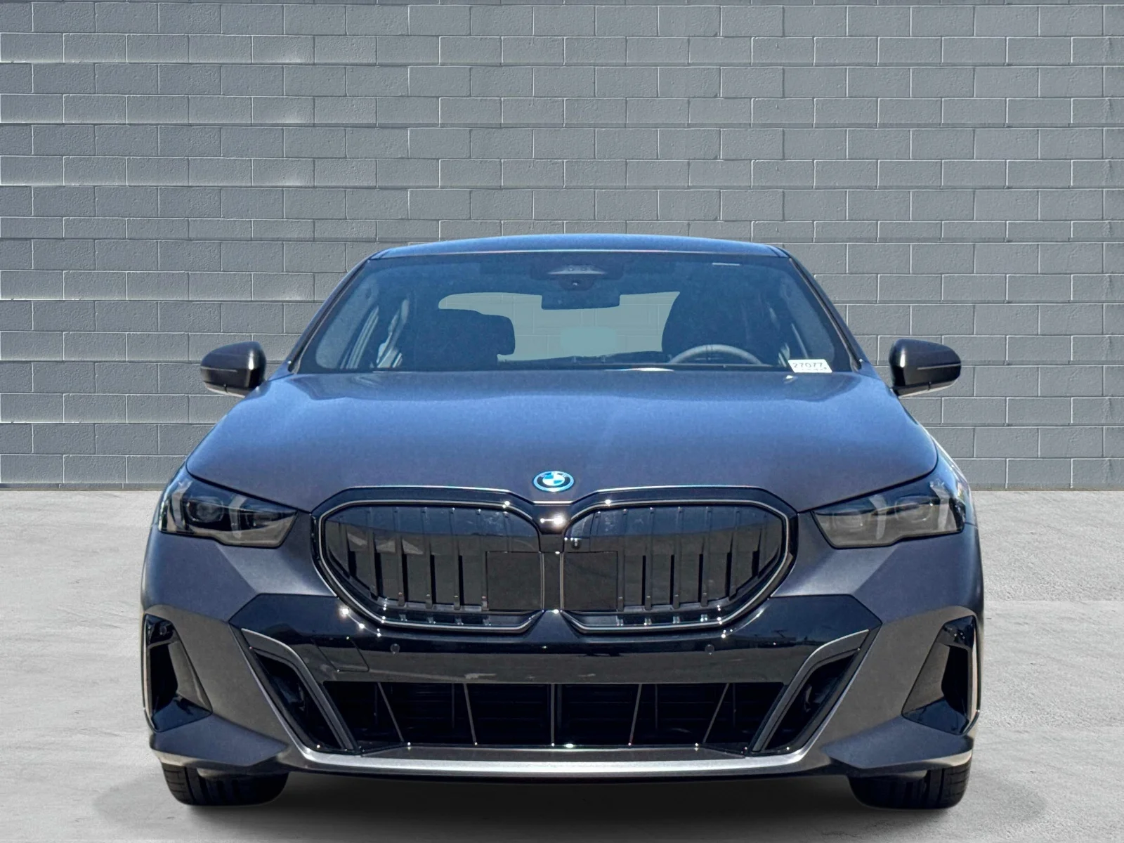 New 2027 Frozen Deep Grey BMW 550e xDrive Sedan image 2