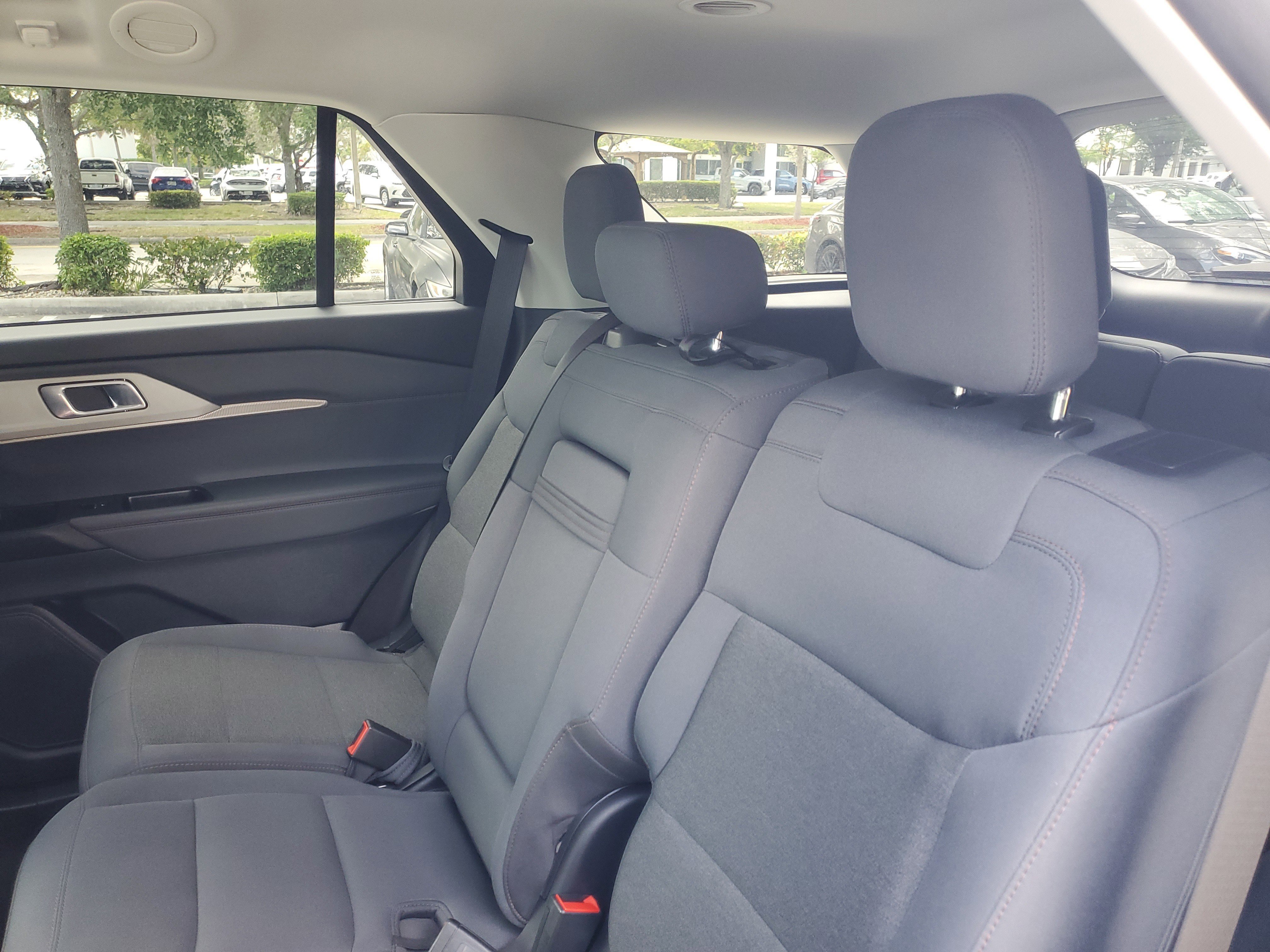 Used 2025 Vapor Blue Ford Active image 14