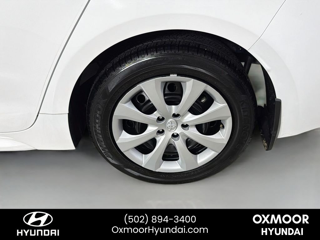 Used 2024 Ice Cap Toyota LE image 29