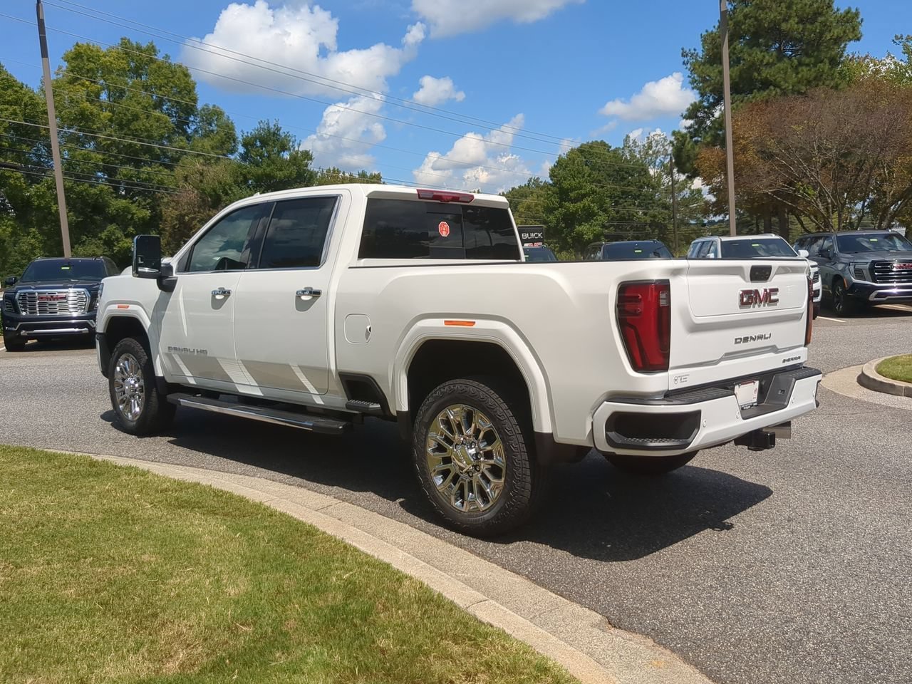 2026 GMC Sierra 2500HD Denali - Photo 6