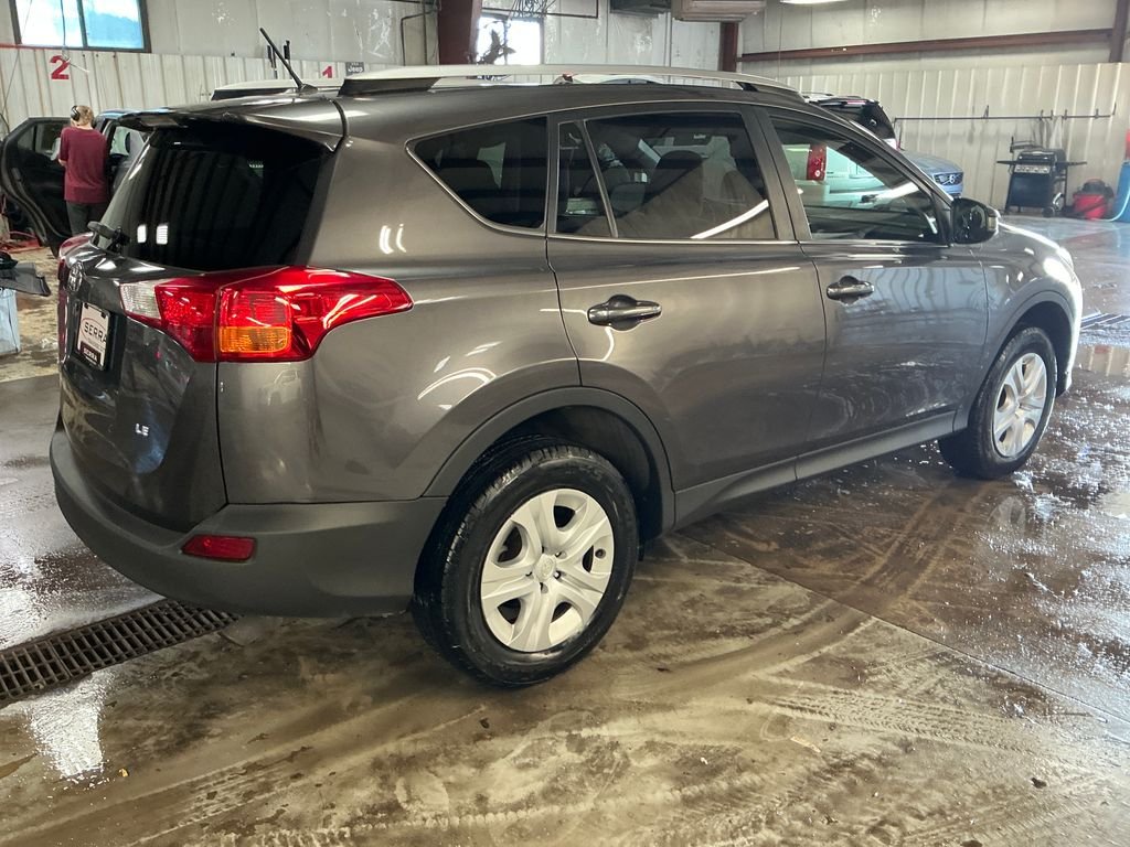 Used 2013 Gray Toyota LE image 5