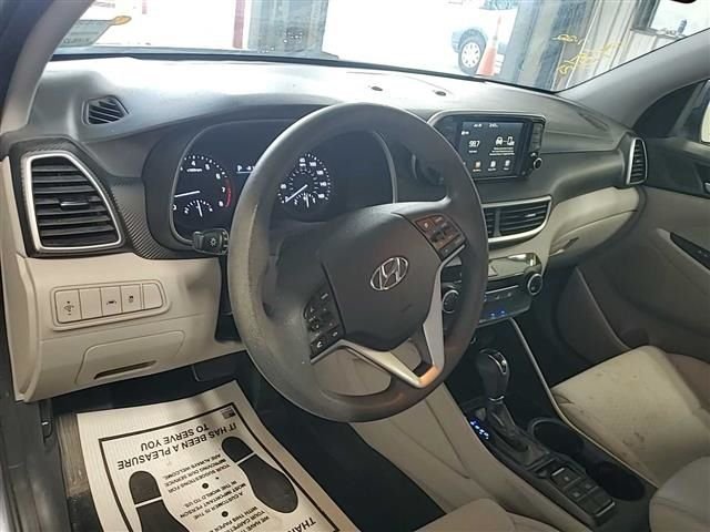 Used 2021 Gray Hyundai SE image 14