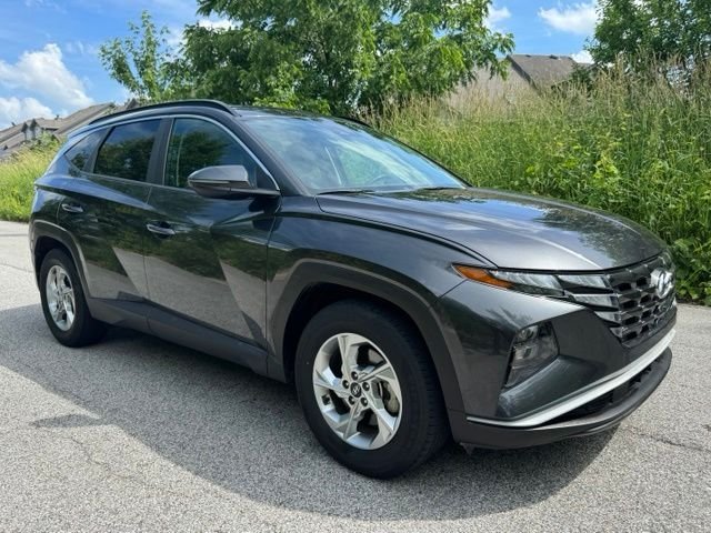 Used 2022 Gray Hyundai SEL image 4
