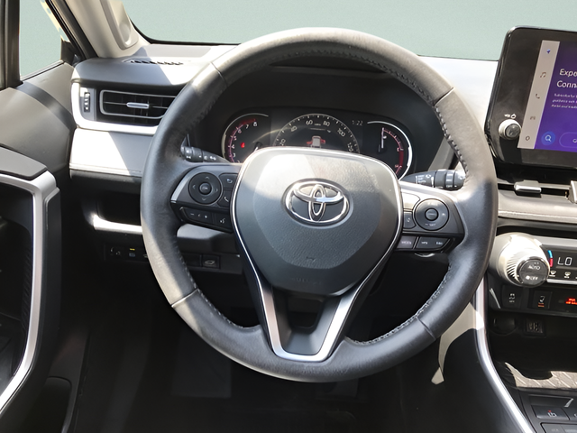 Used 2024  Toyota XLE Premium image 12
