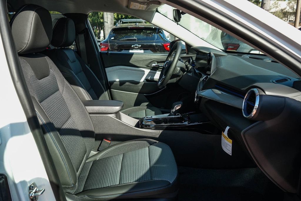 2026 Chevrolet Trax LT - Photo 15