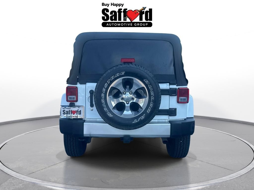 Used 2018 White Jeep Unlimited Sahara image 6