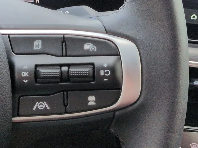 Certified Used 2026 Wolf Gray Kia GT-Line image 25