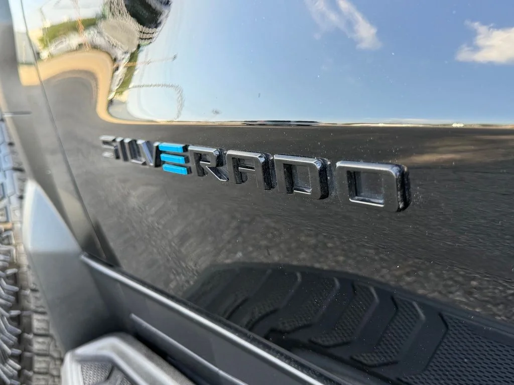 Used 2026 Black Chevrolet Trail Boss image 33