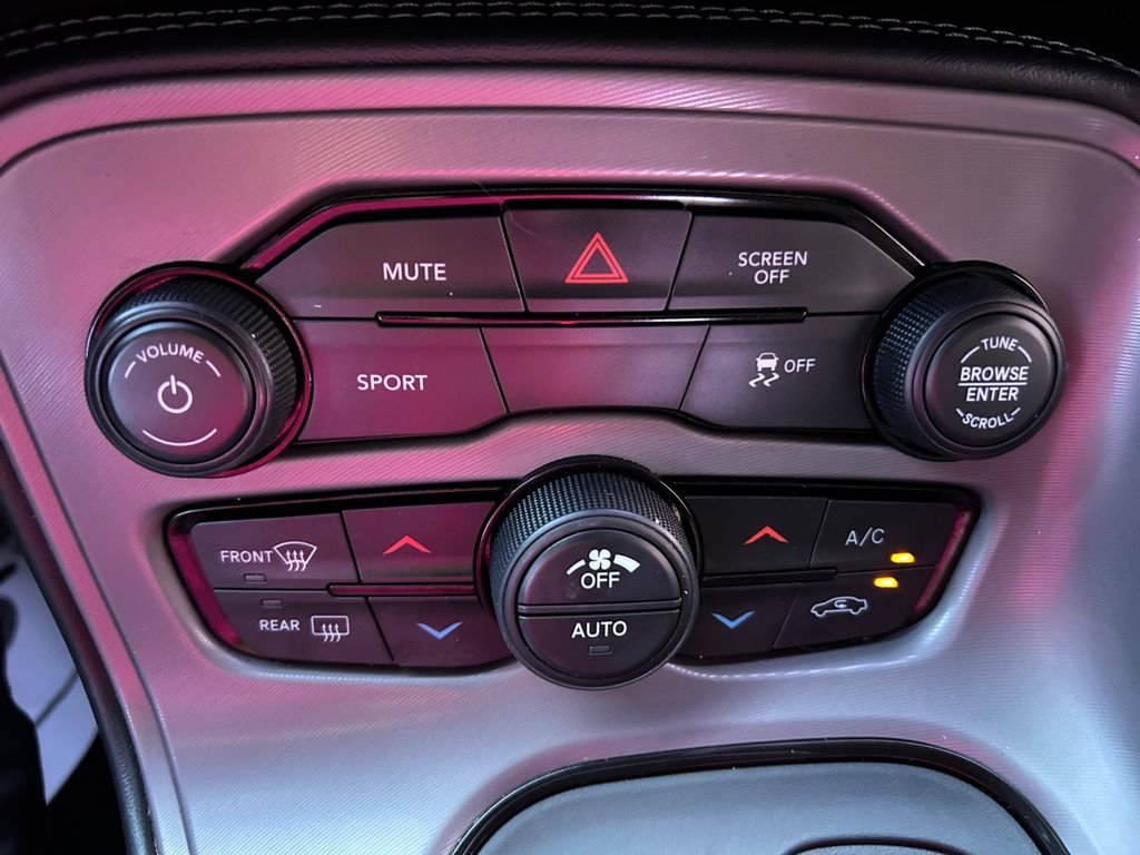 Used 2023 Silver Dodge SXT image 30